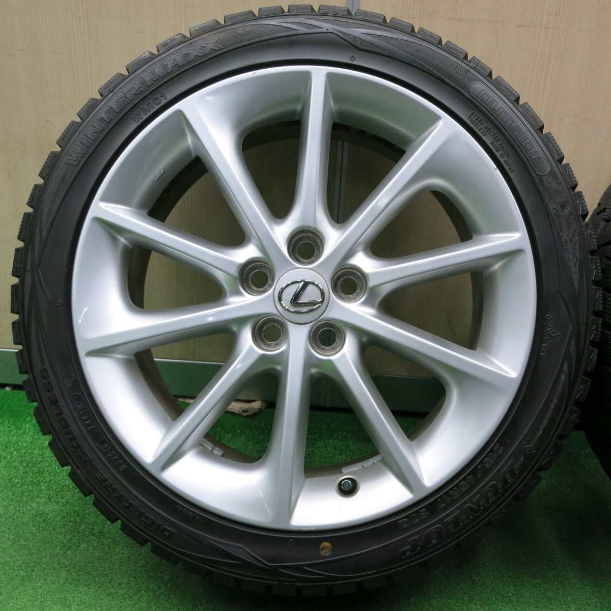 [送料無料] バリ溝！8.5分★レクサス CT バージョンL 純正 215/45R17 スタッドレス ダンロップ ウインターマックス WM01 17インチ PCD100/5H★4111803NJス