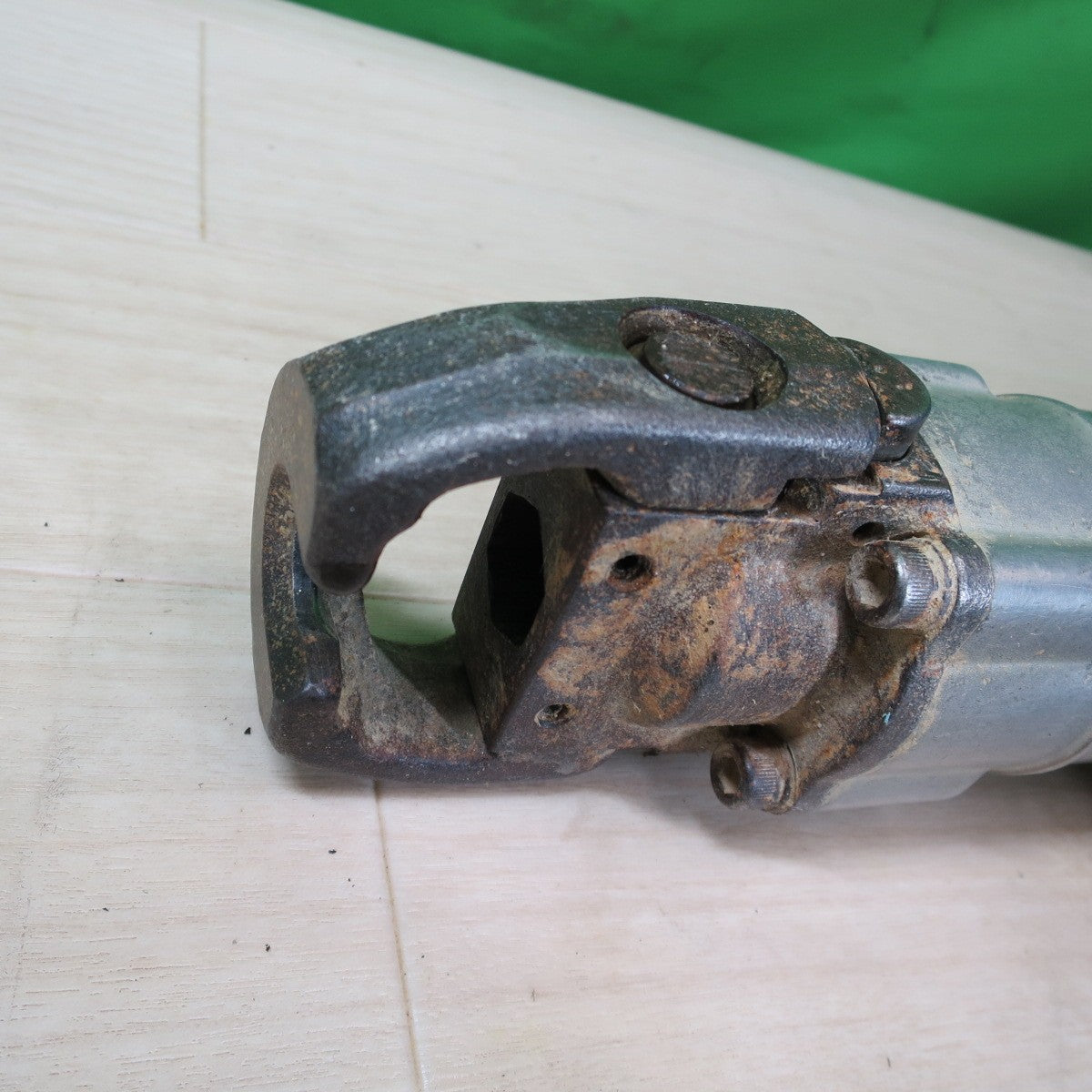 [送料無料] ☆マキタ 電動 ハンマー HM0830 電動 工具 100V コード式 makita はつり ハツリ ジャンク品☆