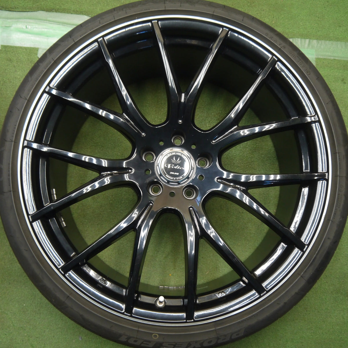 キレイ！23年◎Voltec Milano 245/35R21 トーヨー プロクセス FD1 ボルテック ミラノ 21インチ PCD114.3/5H◎6100906Hノ
