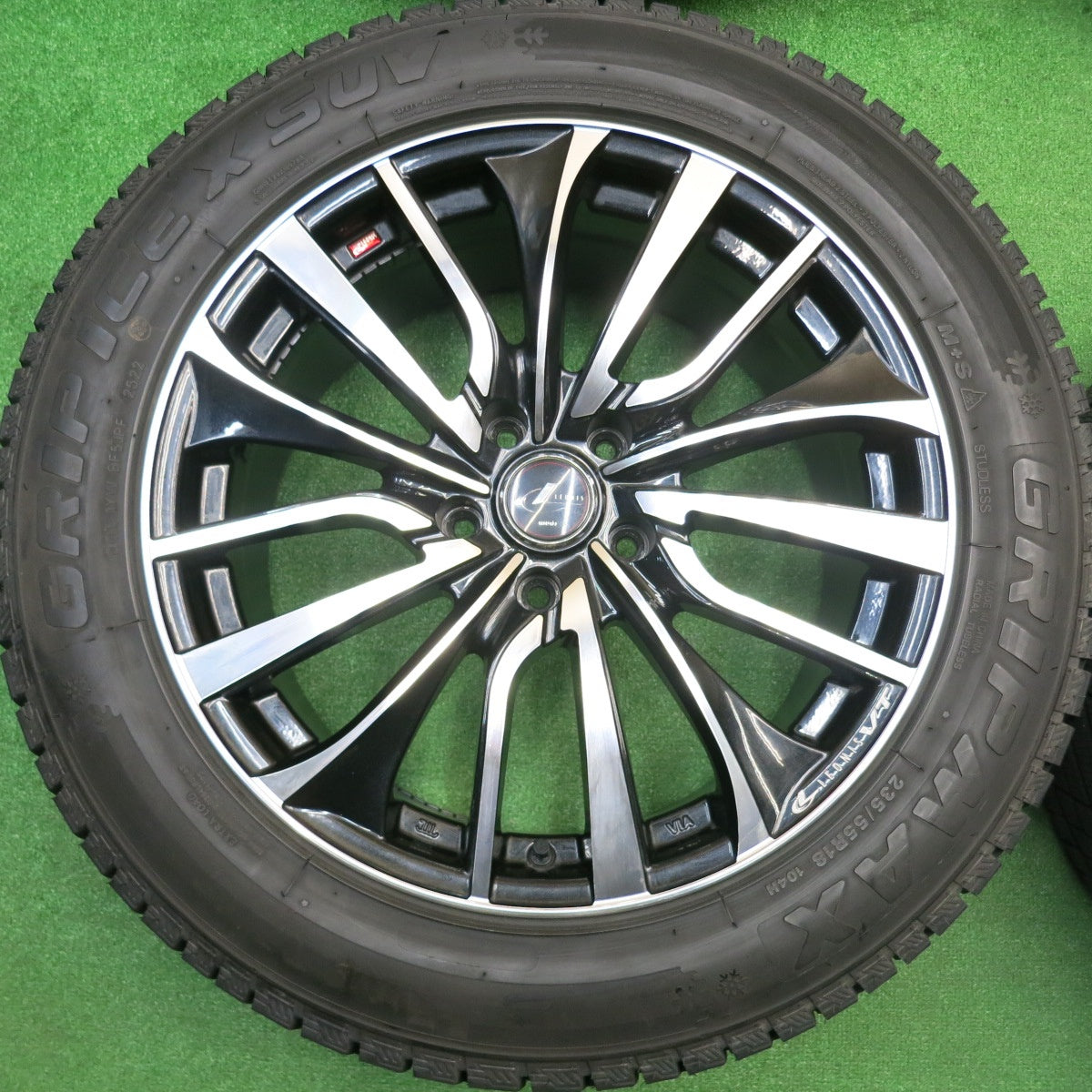バリ溝！22年！9.5分以上★LEONIS VT 235/55R18 スタッドレス グリップマックス GRIP ICE X SUV レオニス 18インチ PCD114.3/5H★5110908HAス