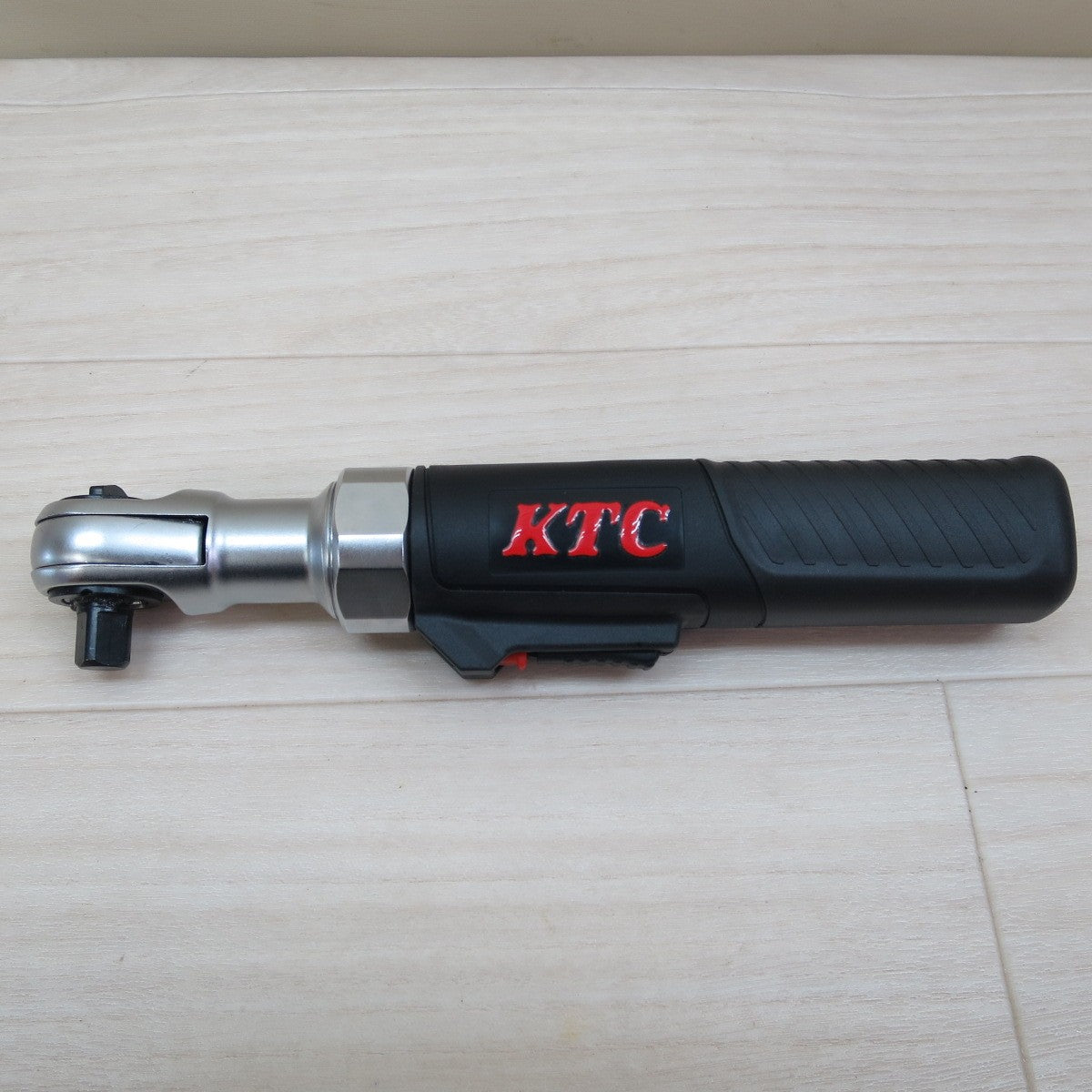 [送料無料] 未使用☆KTC 9.5sq. コードレス ラチェット レンチ セット JTRE330 電動 工具 充電式☆
