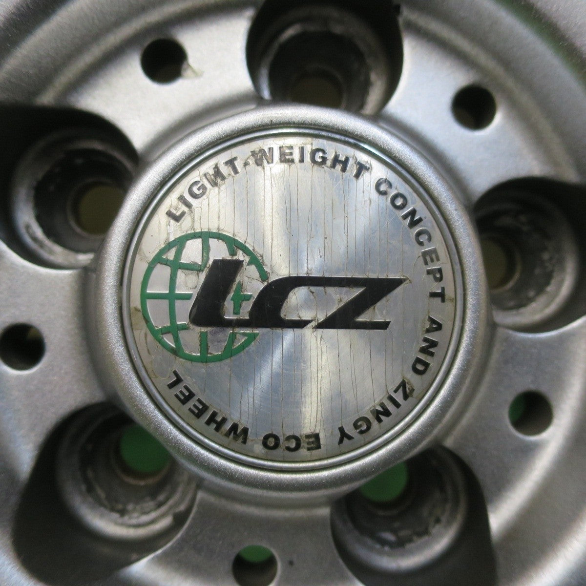 4本価格★プリウス 等 195/65R15 ヨコハマ ブルーアース AE01F LCZ 社外 アルミ 15インチ PCD100/5H★5031808イノ