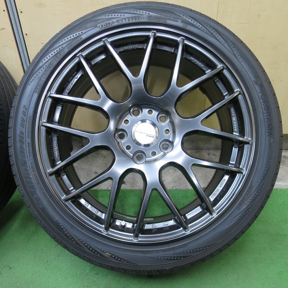 キレイ◎WORK EMOTION EMT-M8R GTK 225/45R18 ヨコハマ ブルーアース RV-02 ワーク エモーション 18インチ PCD114.3/5H◎6082801NGノ