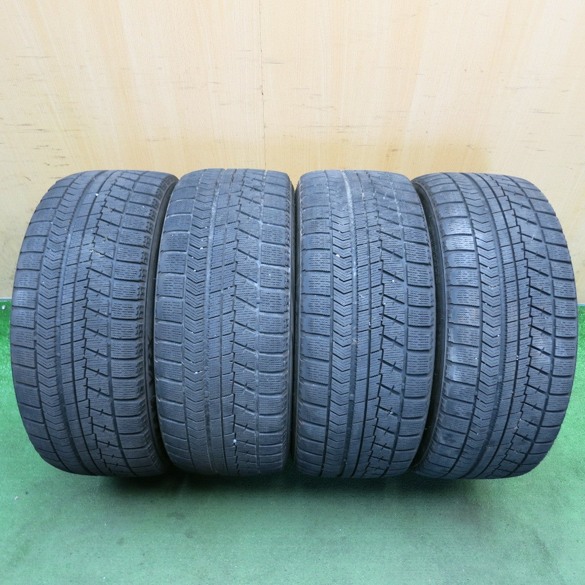 4本価格◎ベンツ 等 AGA S-10 225/50R17 スタッドレス ブリヂストン ブリザック VRX 17インチ PCD112/5H◎6081313HAス