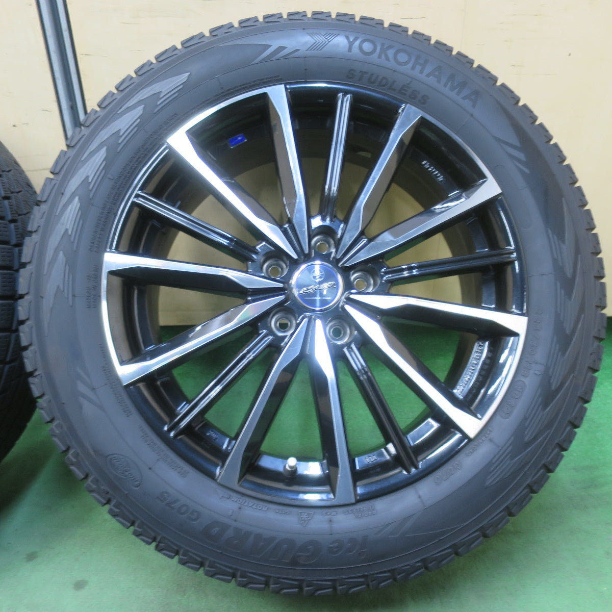 バリ溝！キレイ！9.5分★スタッドレス 225/60R18 ヨコハマ アイスガード G075 SMACK ENKEI スマック エンケイ 18インチ PCD114.3/5H★6011004イス