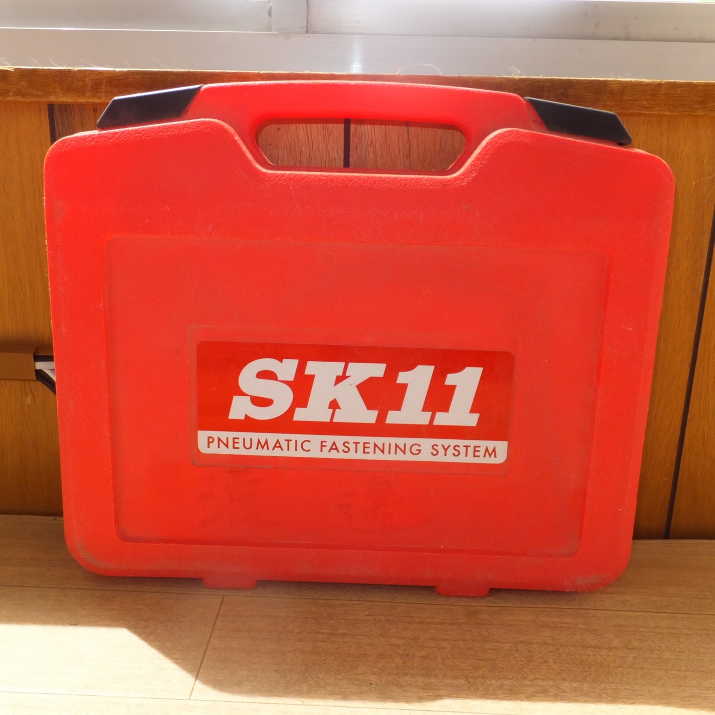 [送料無料] ★藤原産業 SK11 エアー釘打機 SAN-35F 常圧　釘直径 1.3×1.0mm 釘足長 10～35mm 使用空気圧力 0.5～0.8MPa★