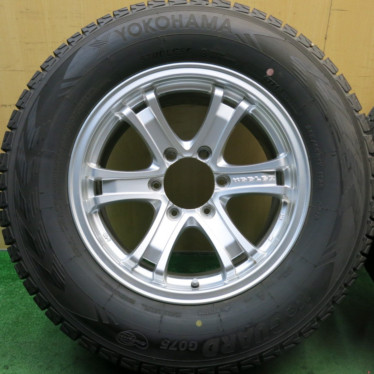 バリ溝！キレイ！9.5分★KEELER 265/65R17 スタッドレス ヨコハマ アイスガード G075 キーラー 17インチ PCD139.7/6H★5091107HAス