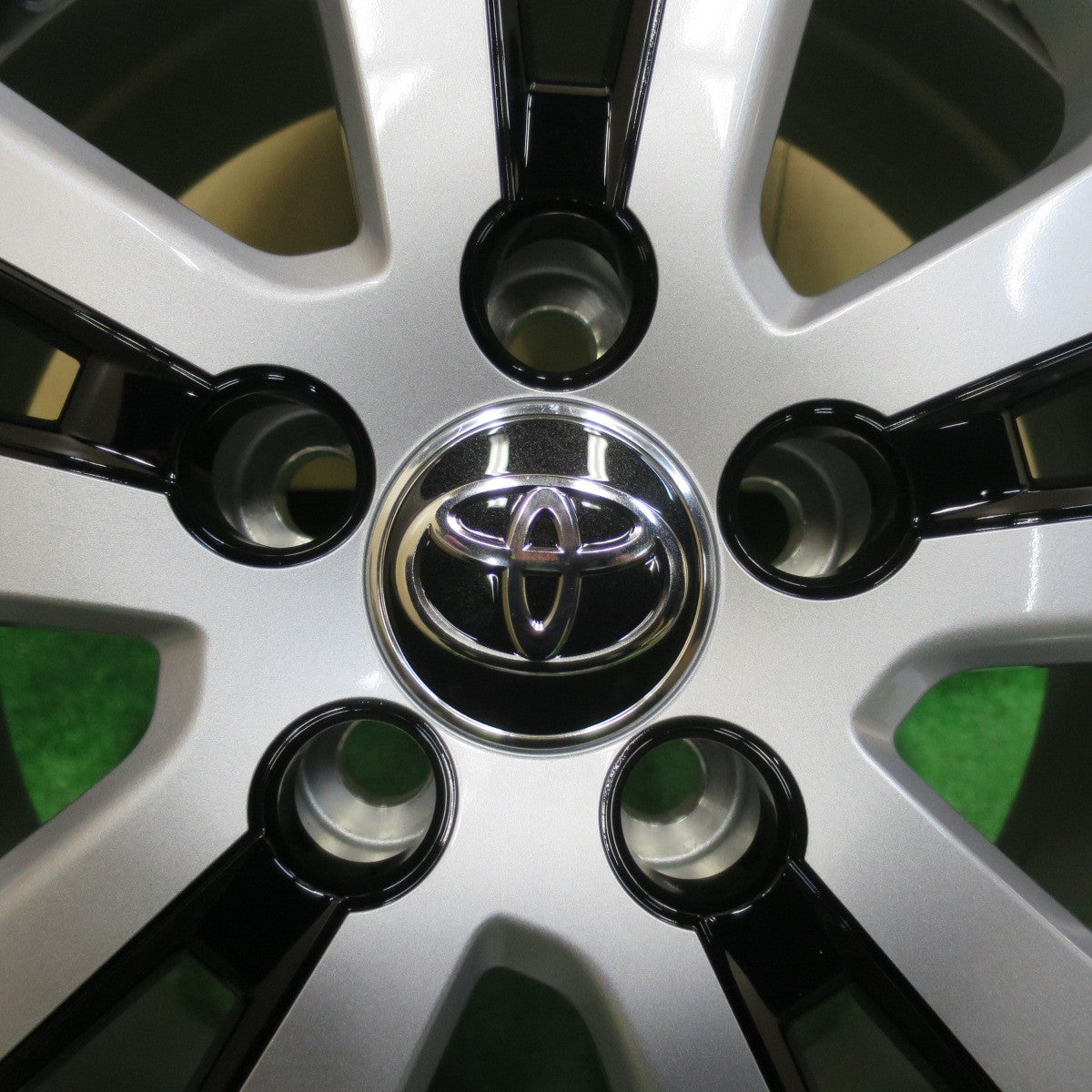 [送料無料] 新車外し★トヨタ 50系 プリウス Aグレード 純正 ホイール 15インチ 15×6.5J PCD100/5H★4102903イホ