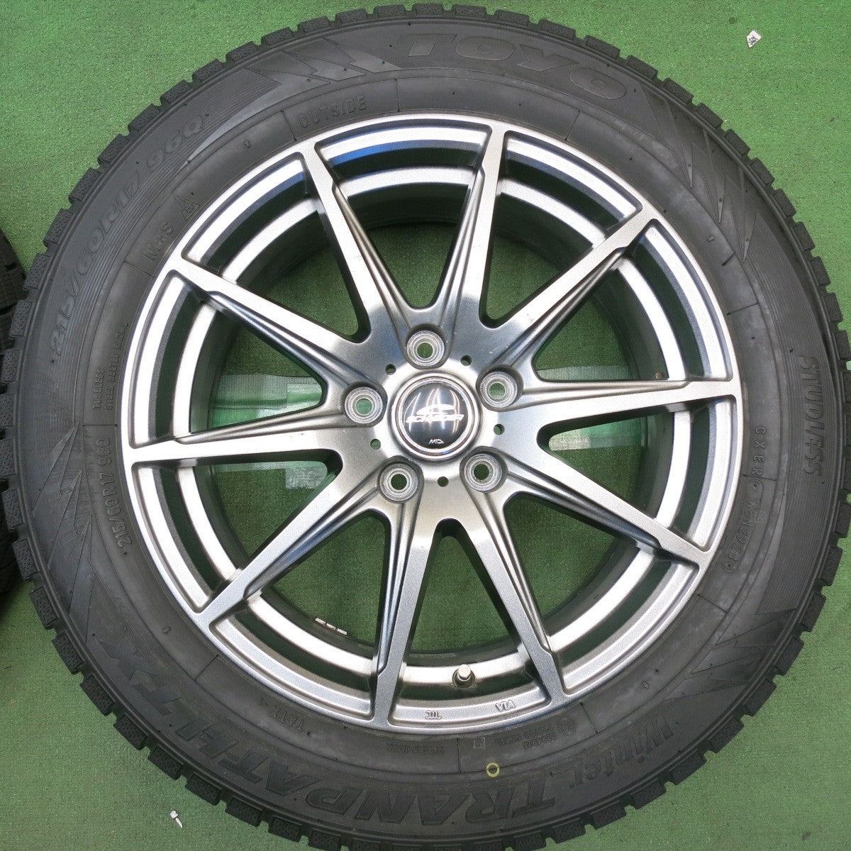 バリ溝！23年！9.5分◎スタッドレス 215/60R17 トーヨー ウインター トランパス TX SCHNEIDER MiD シュナイダー 17インチ PCD114.3/5H◎6100801HAス