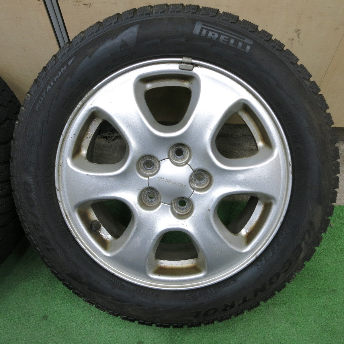 バリ溝！8.5分★スバル レガシィ 純正 195/60R15 スタッドレス ピレリ アイスコントロール 15インチ PCD100/5H★5042203ナス