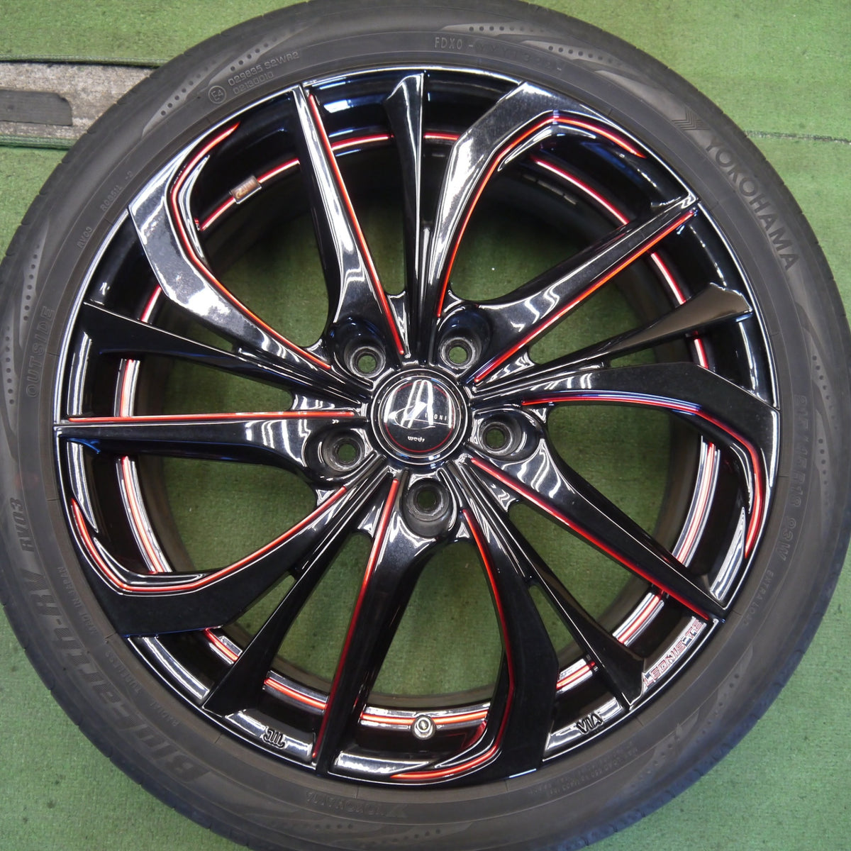 バリ溝！22年！9分◎LEONIS TE 215/45R18 ヨコハマ BluEarth-RV RV03 レオニス ブルーアース 18インチ PCD114.3/5H◎6082401Hノ