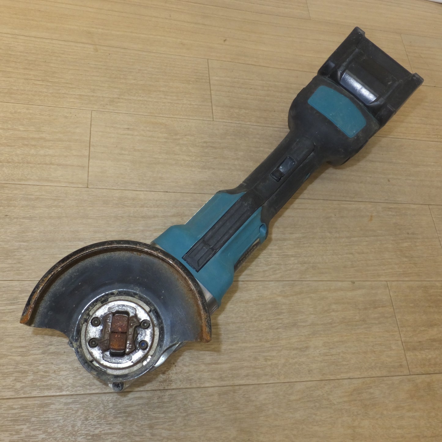 [送料無料] ★マキタ makita 100mm 充電式ディスクグラインダ GA045GRMX 36V-40V　バッテリ 1個★