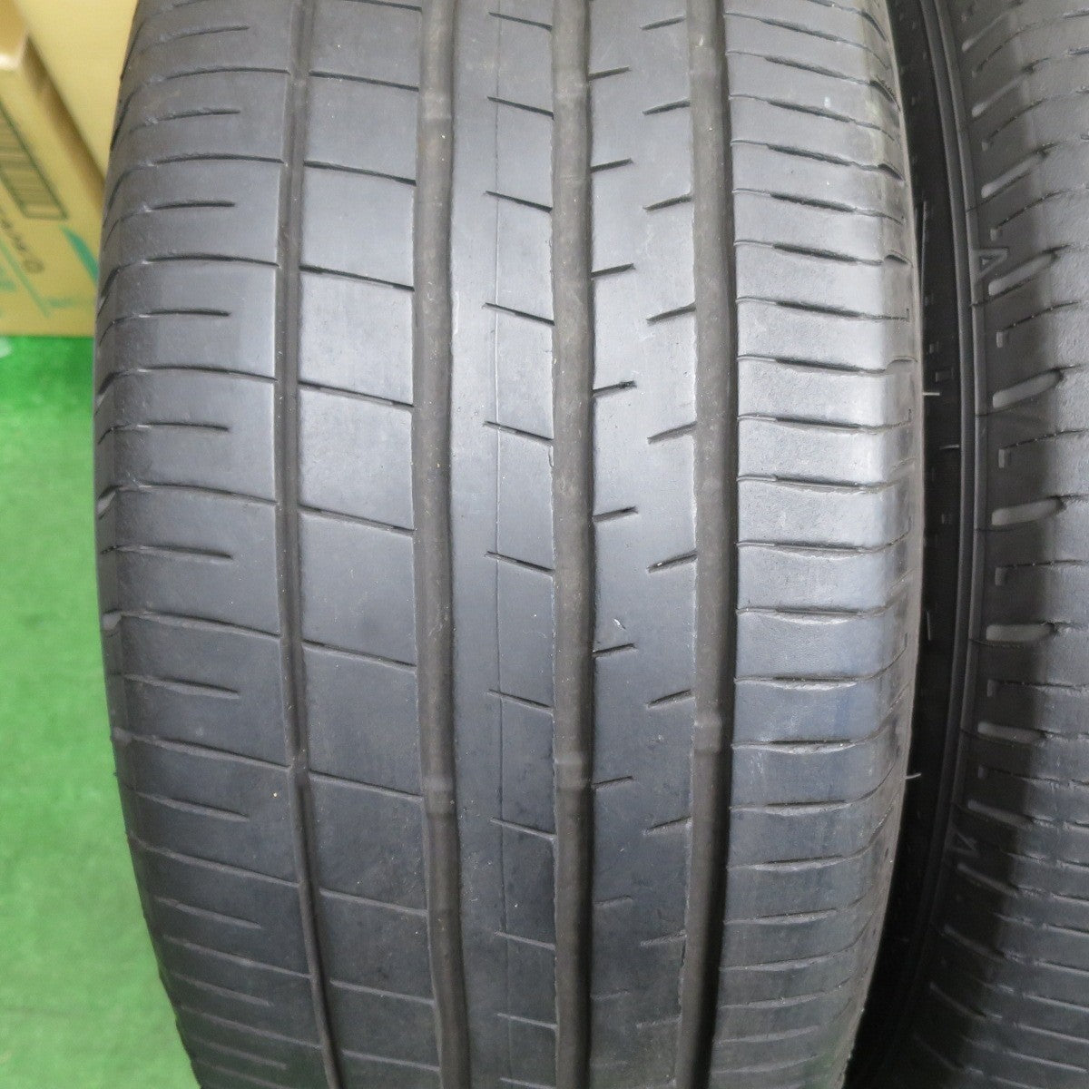キレイ★トヨタ RAV4 PHV 純正 225/60R18 ダンロップ VEURO VE304 18インチ PCD114.3/5H★6031201NKノ