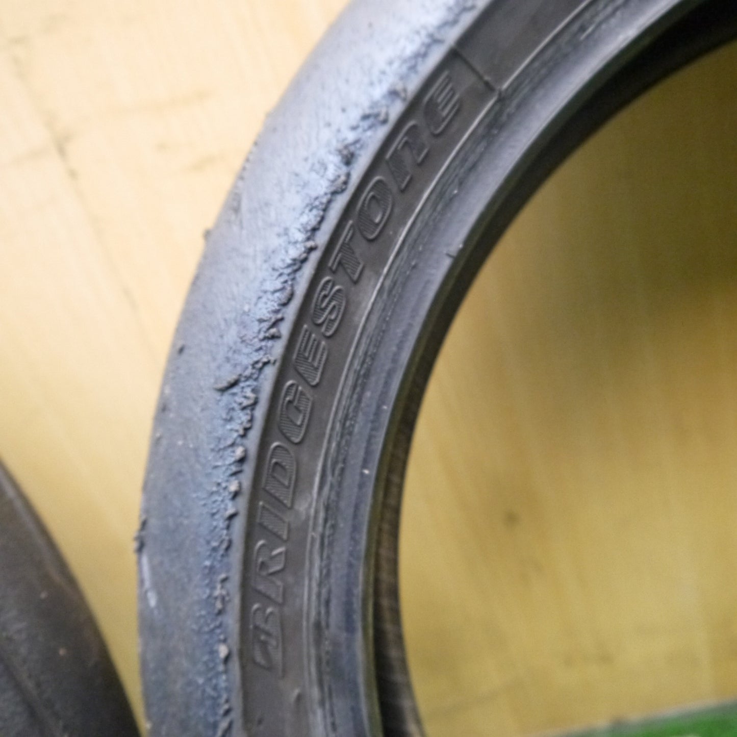 前後2本セット★バイク タイヤ 120/600R17 180/640R17 ブリヂストン バトラックス レーシング R10 17インチ レース CBR600RR 等★5092209Hノタ