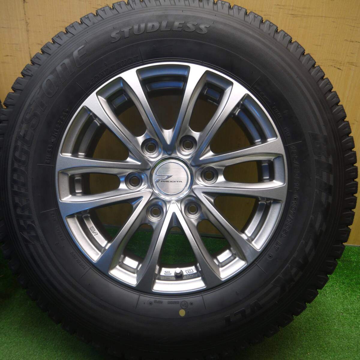 バリ溝！21年！キレイ！9.5分★スタッドレス 195/80R15 107/105L ブリヂストン ブリザック VL1 PRODITA プロディータ 15インチ PCD139.7/6H★5021709Hス