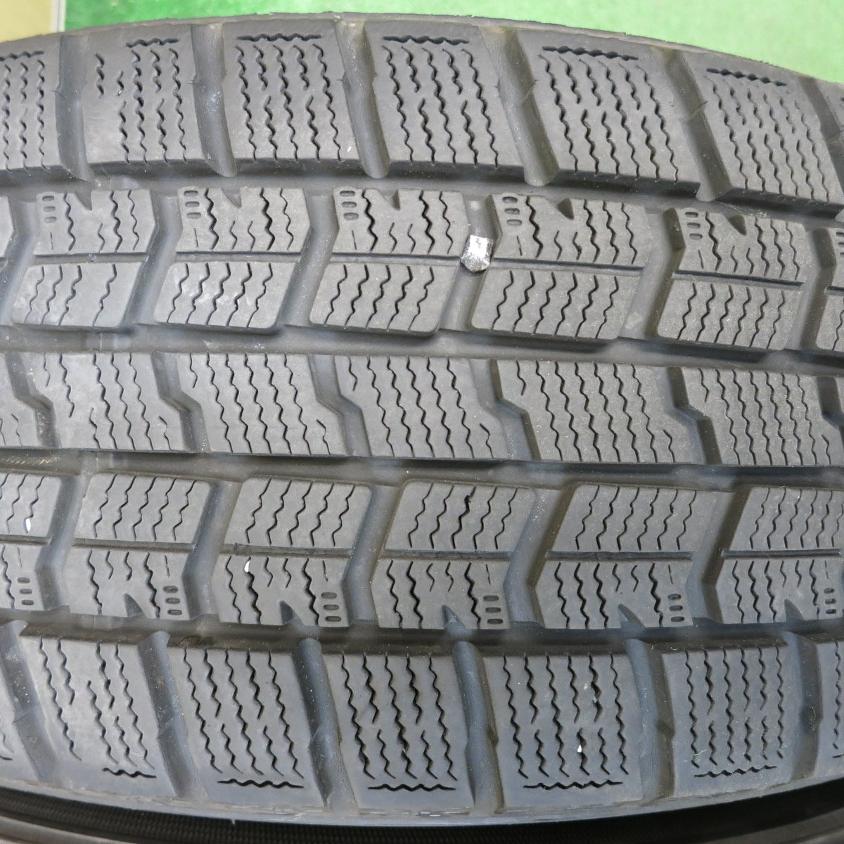 バリ溝！9.5分★スタッドレス 215/55R17 グッドイヤー アイスナビ7 SCHNEIDER MiD シュナイダー 17インチ PCD114.3/5H★6042605HAス