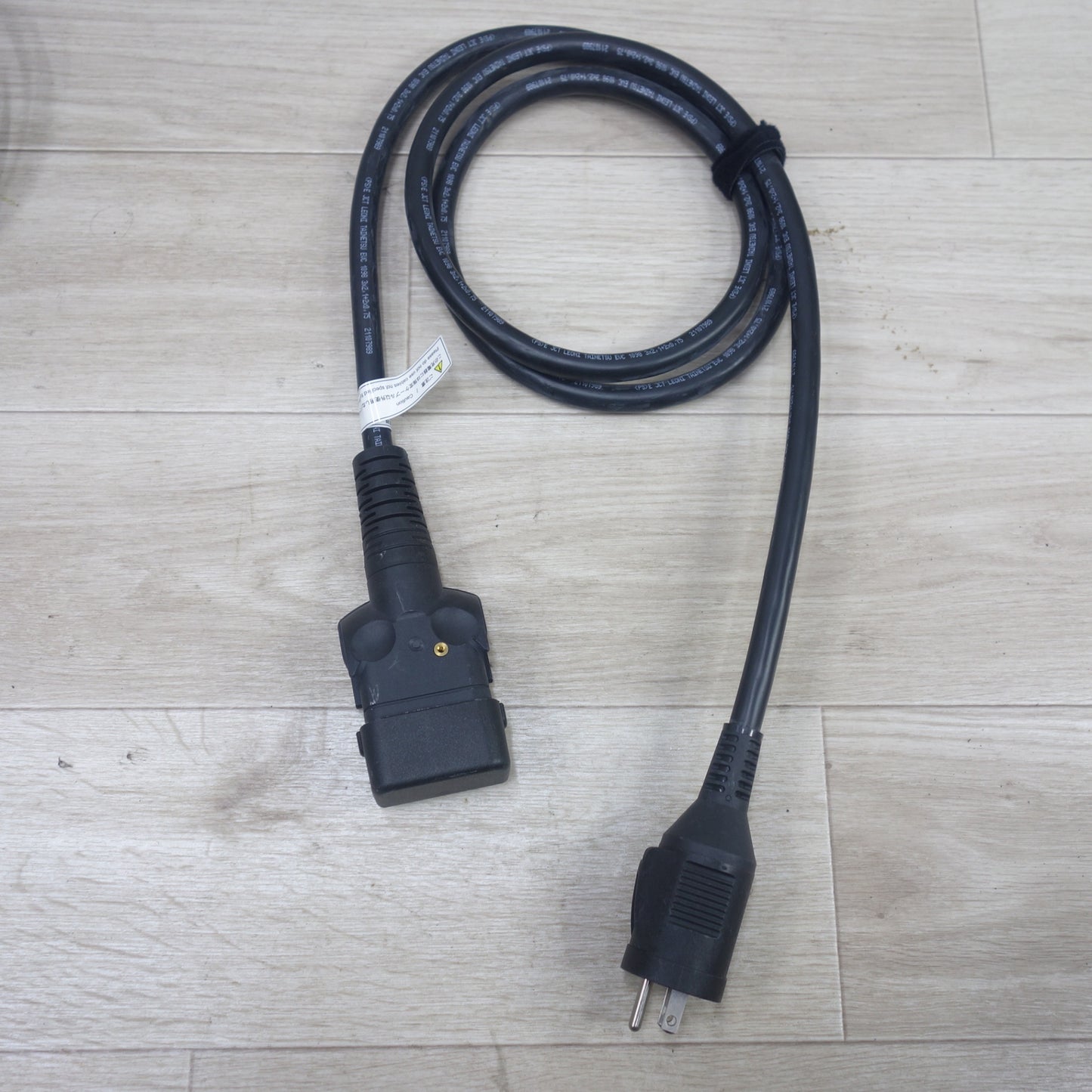 [送料無料] ◆アウディ 純正 電気 自動車 用 充電 装置 ケーブル IC-CPD 3.6kw Type 1 16A Audi universal charger 200V～ ワーゲングループジャパン◆