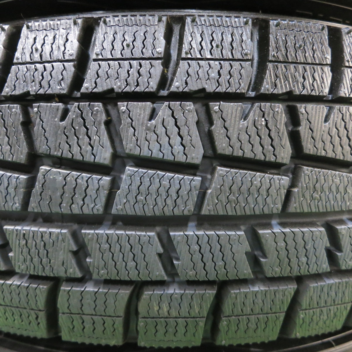 *送料無料* 超バリ溝！キレイ！ほぼ10分★スタッドレス 175/65R14 ダンロップ ウインターマックス WM01 NIRVANA NV ニルバーナ ニルヴァーナ PCD100/4H★4052007イス