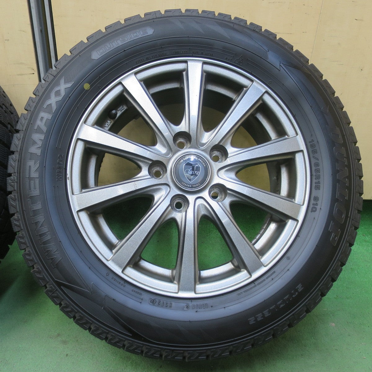 バリ溝！24年！9.5分◎スタッドレス 195/65R15 ダンロップ ウインターマックス WM02 Claire クレール 15インチ PCD114.3/5H◎6092913イス