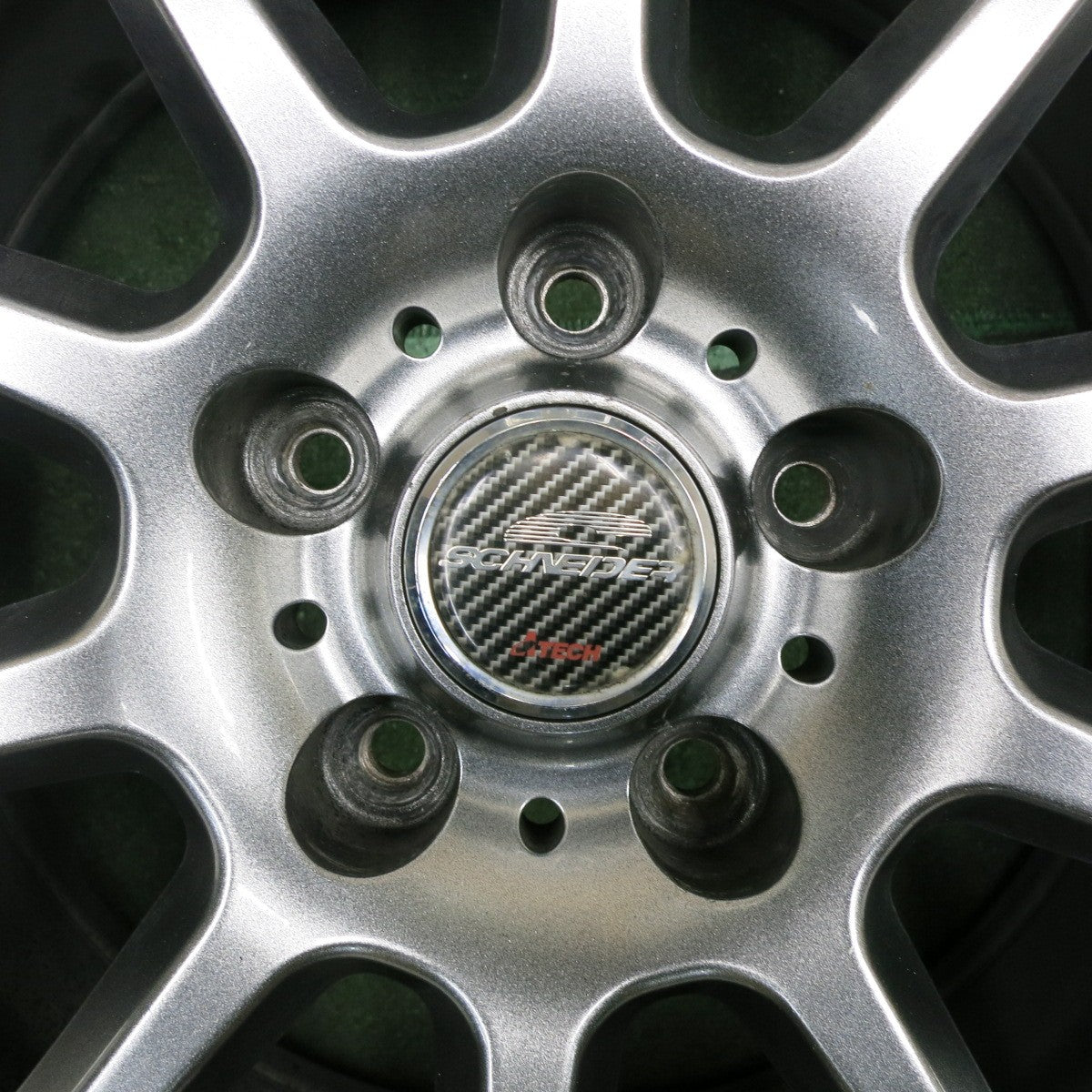 *送料無料* バリ溝！キレイ！9.5分★スタッドレス 225/65R17 トーヨー ウインター トランパス TX SCHNEIDER ATECH シュナイダー PCD114.3/5H★4032603TNス