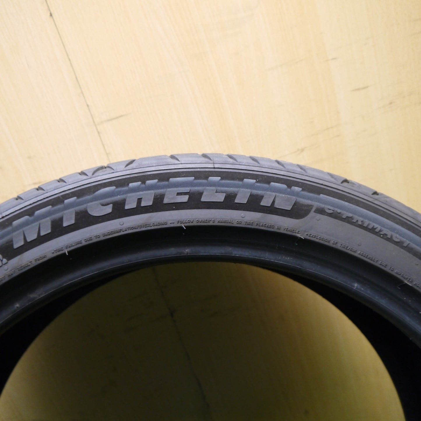 バリ溝！24年！9分！1本★235/45R21 ミシュラン e・PRIMACY eプライマシー タイヤ 21インチ クラウン スポーツ ベンツ 等★5110405Hノタ