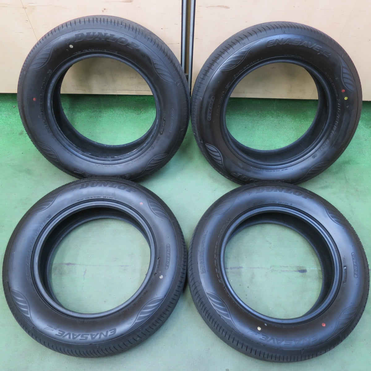 新車外し！25年★205/65R16 ダンロップ エナセーブ EC350+ タイヤ 16インチ ヤリスクロス セレナ 等★6071402イノタ