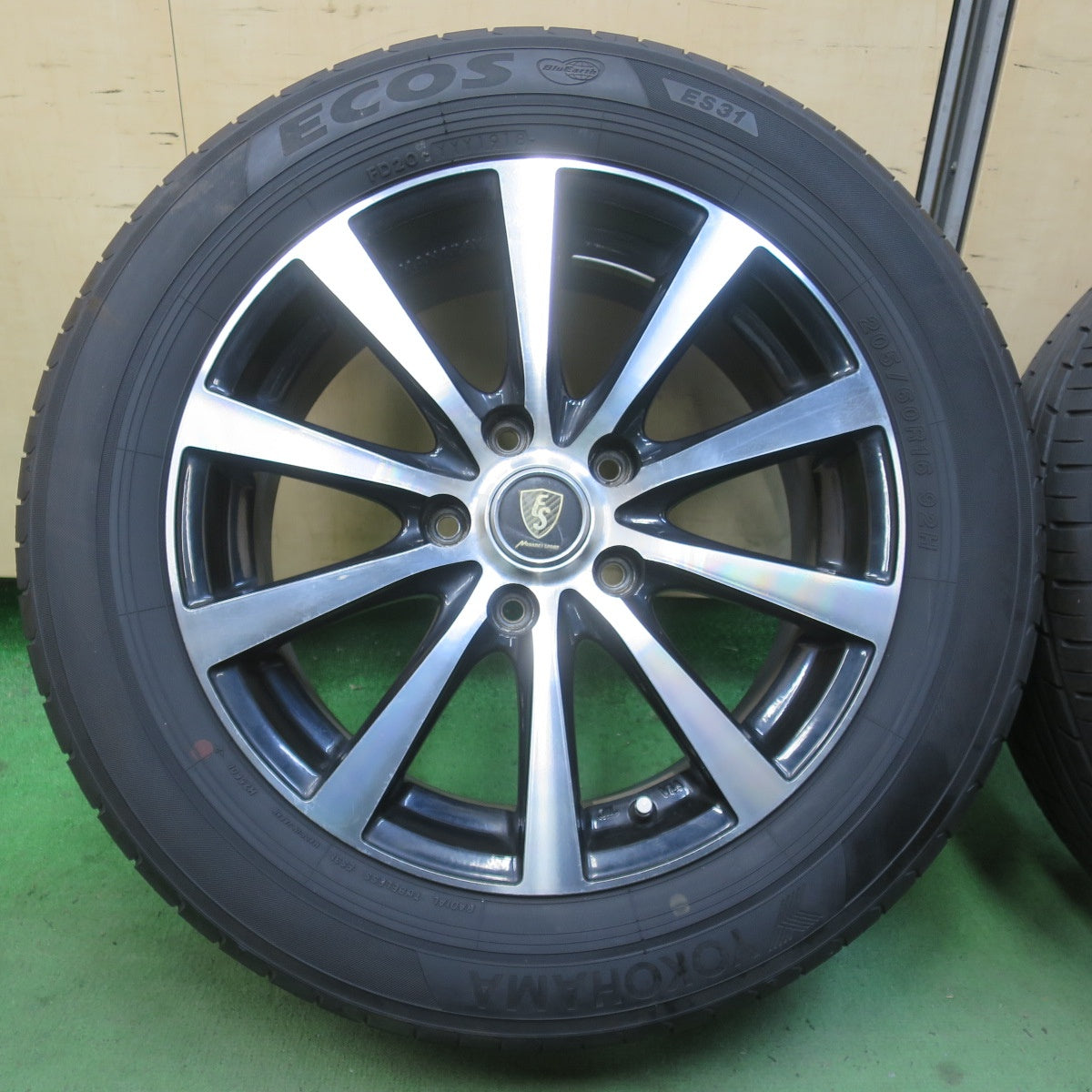バリ溝！9.5分★205/60R16 ヨコハマ エコス ES31 MANARAY SPORT マナレイ スポーツ 16インチ PCD114.3/5H★6022505イノ