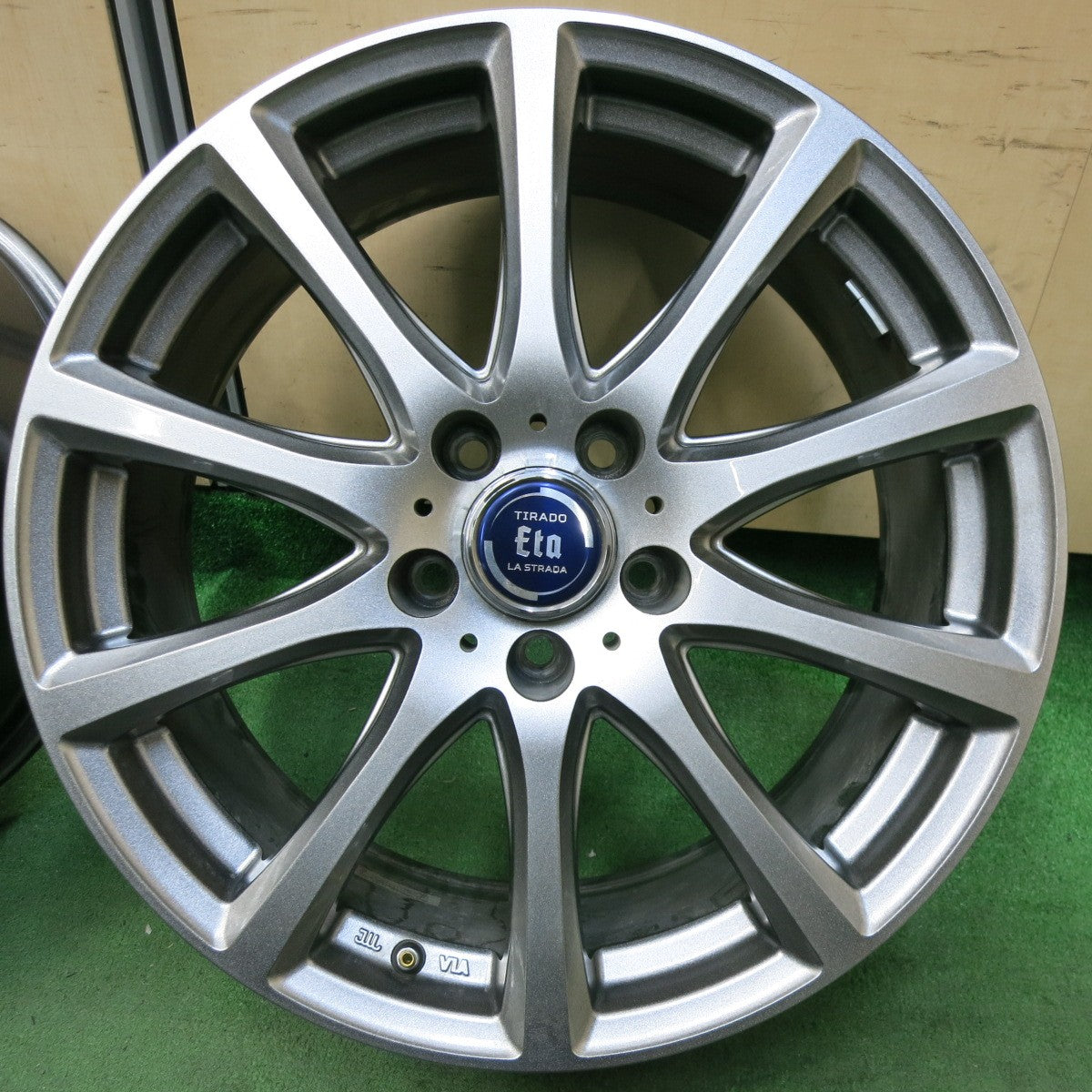 [送料無料] キレイ★TIRADO Eta LA STRADA 阿部商会 ホイール 18インチ 18×7.5J ティラード ラストラーダ イータ PCD114.3/5H★5010802SYホ