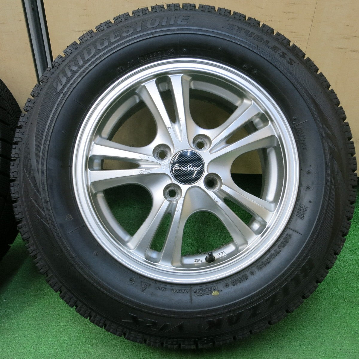 *送料無料* バリ溝！ほぼ10分★スタッドレス 185/70R14 ブリヂストン ブリザック VRX EuroSpeed ユーロスピード PCD100/4H★4042506イス