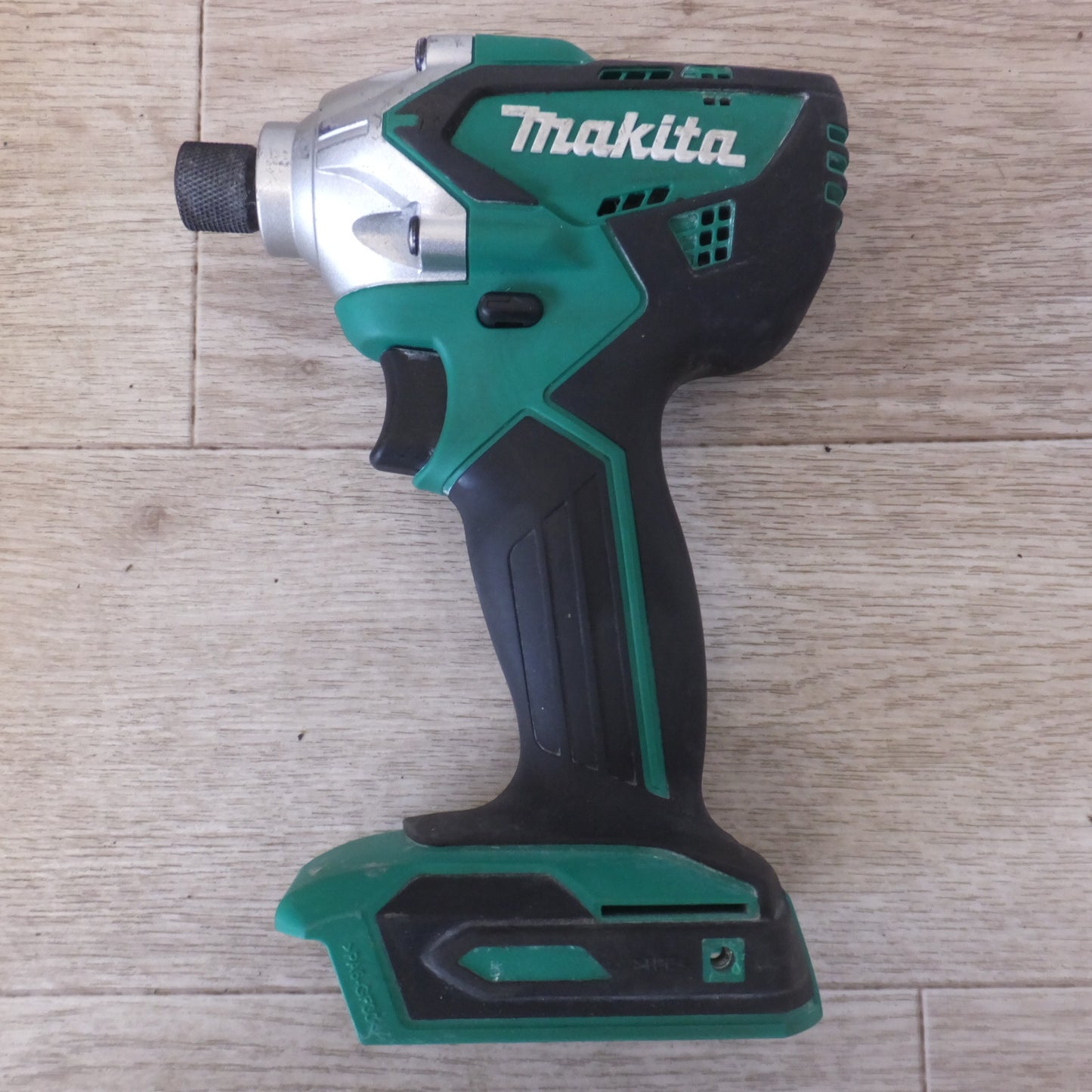 [送料無料] ★マキタ makita 充電式インパクトドライバ MTD002DX1 18V★