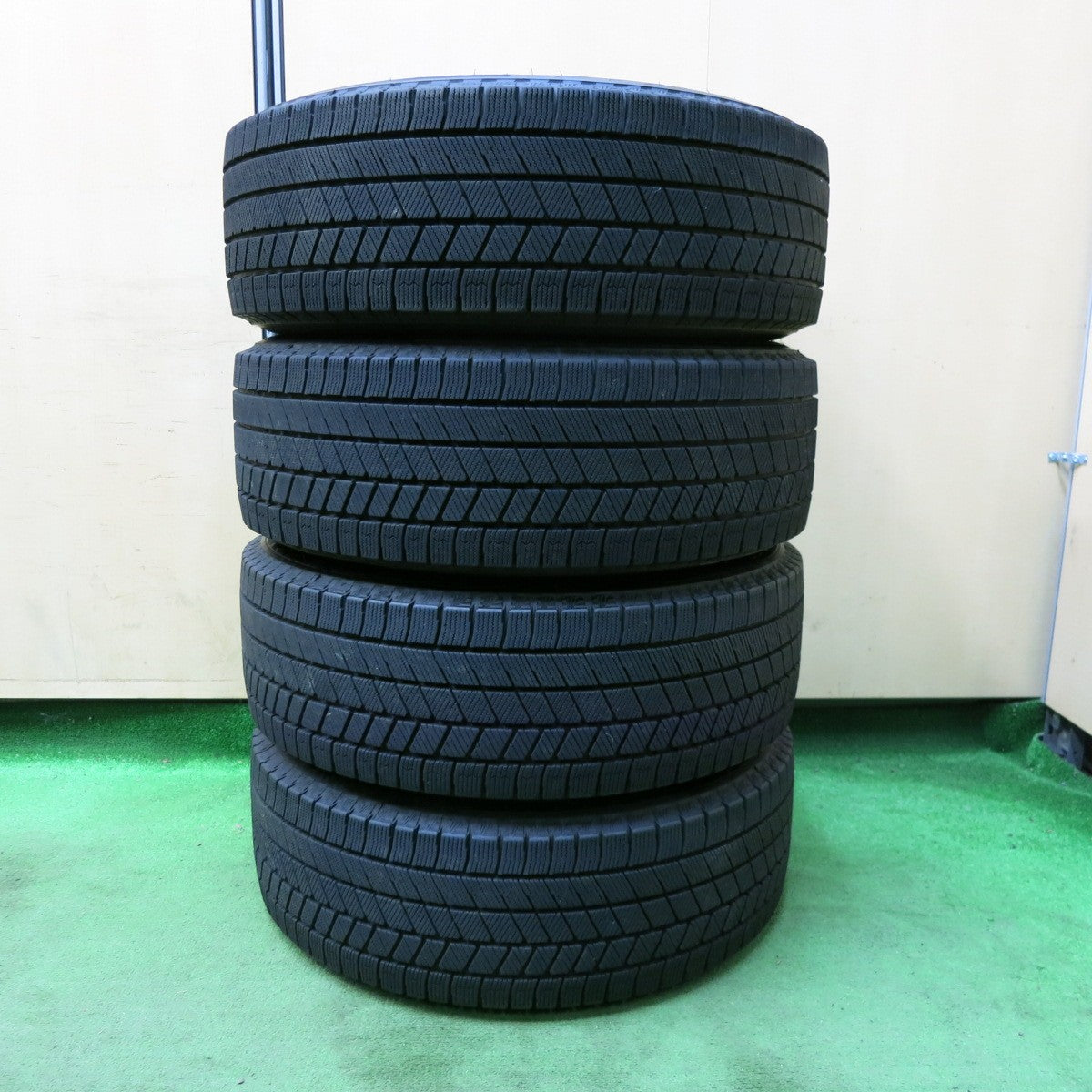 [送料無料] バリ溝！22年！キレイ！9.5分★スタッドレス 205/60R16 ブリヂストン ブリザック VRX3 TOPRUN トップラン 16インチ PCD114.3/5H★4112902SYス
