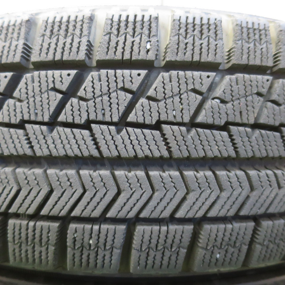 バリ溝！8.5分★スタッドレス 155/65R14 ブリヂストン ブリザック VRX ENERGY LINE エナジーライン 14インチ PCD100/4H★5111503イス
