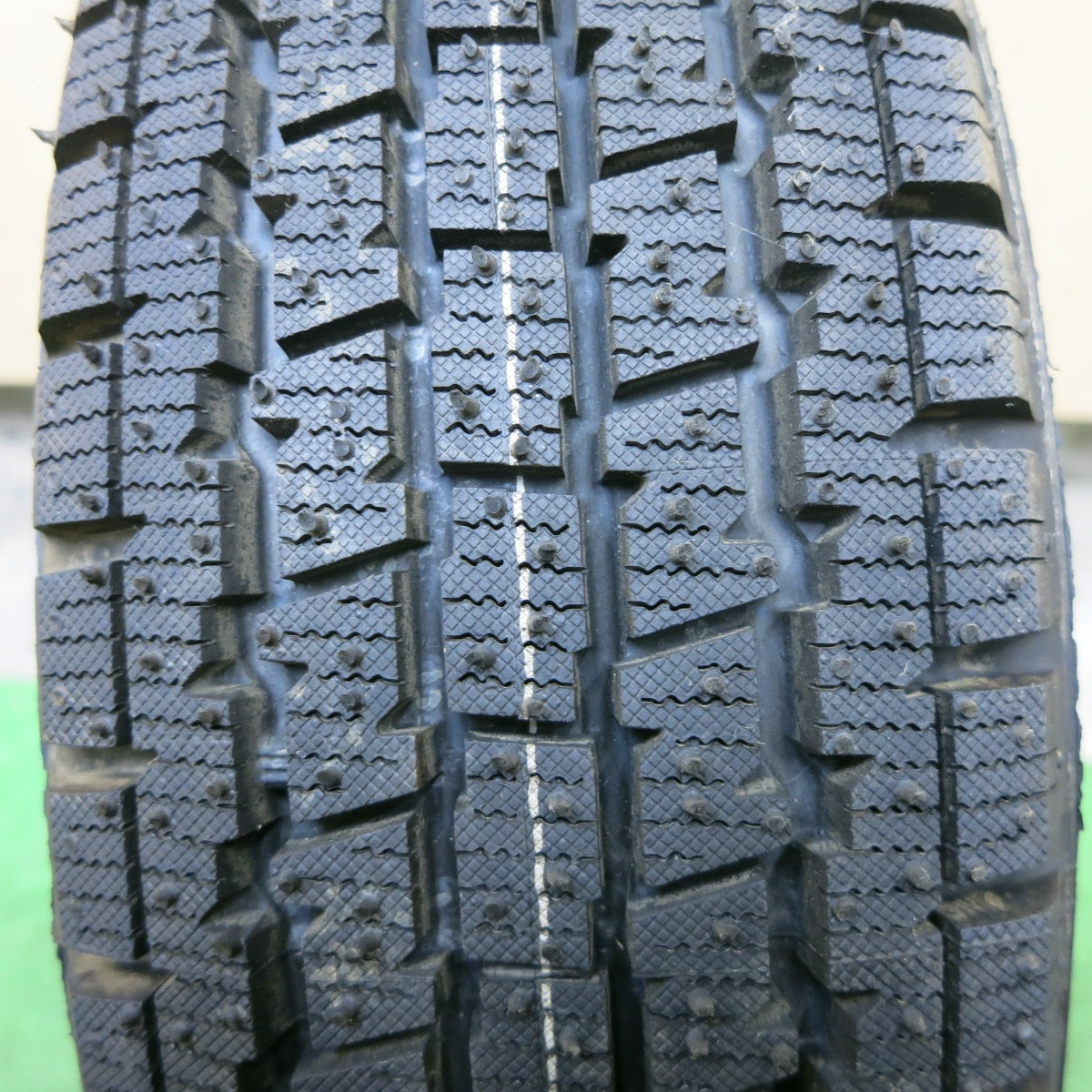 未使用！1本★スタッドレス 145R12 6PR ブリヂストン W300 スチール ホイール 12インチ PCD100/4H★6012810ナス