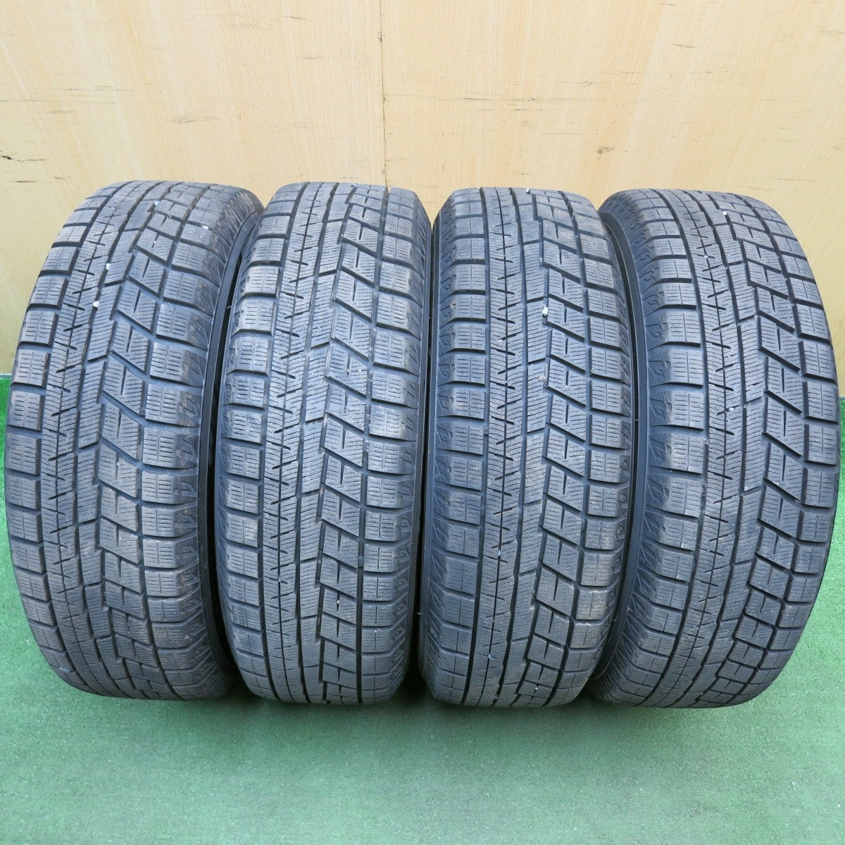 ほぼ未使用！22年★日産 C26 セレナ 純正 195/60R16 スタッドレス ヨコハマ アイスガード iG60 16インチ PCD114.3/5H★6032305HAス