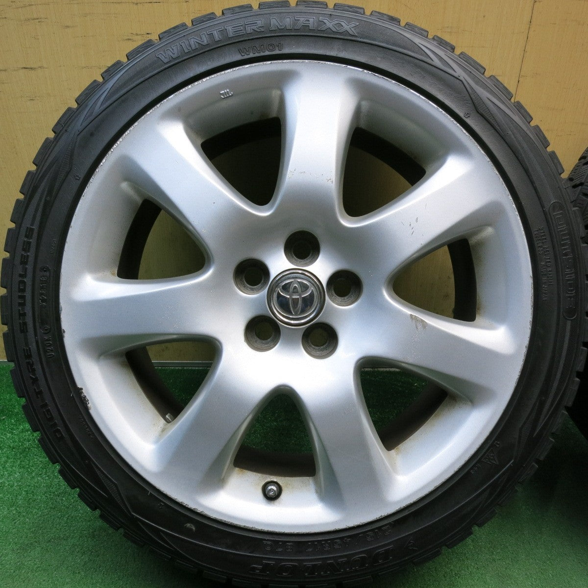 4本価格◎トヨタ アベンシス 純正 215/45R17 スタッドレス ダンロップ ウインターマックス WM01 17インチ PCD100/5H◎6072306HAス