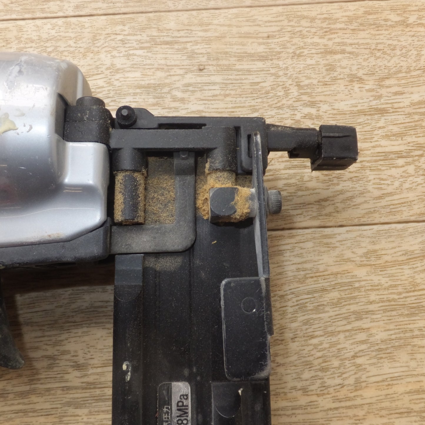 [送料無料] ★藤原産業 SK11 エアー釘打機 SAN-35F 常圧　釘直径 1.3×1.0mm 釘足長 10～35mm 使用空気圧力 0.5～0.8MPa★
