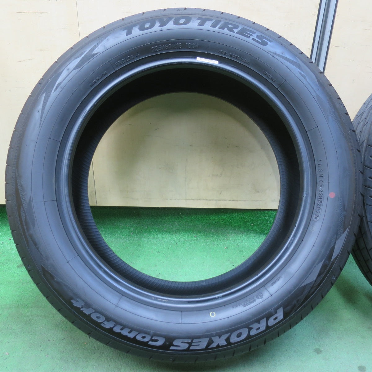 新車外し！23年★225/60R18 トーヨー プロクセス Comfort コンフォート タイヤ 18インチ 40系 アルファード ヴェルファイア 等★6010710イノタ