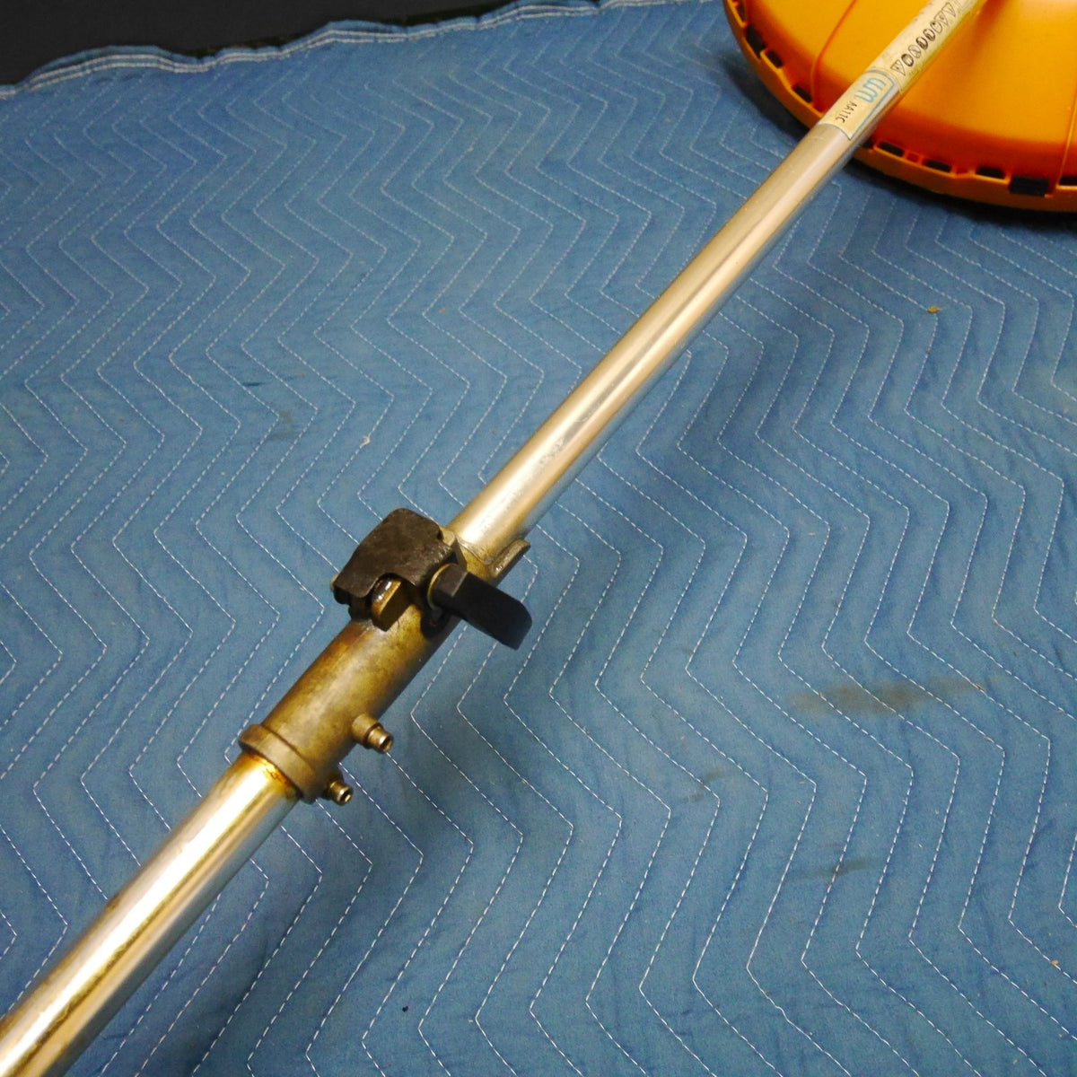【岐阜発 直接引取限定】☆weimall 刈払い機 AA11C エンジン 式 刈払機 草刈り機 草刈機 芝刈り機 芝刈機 ウェイモール☆