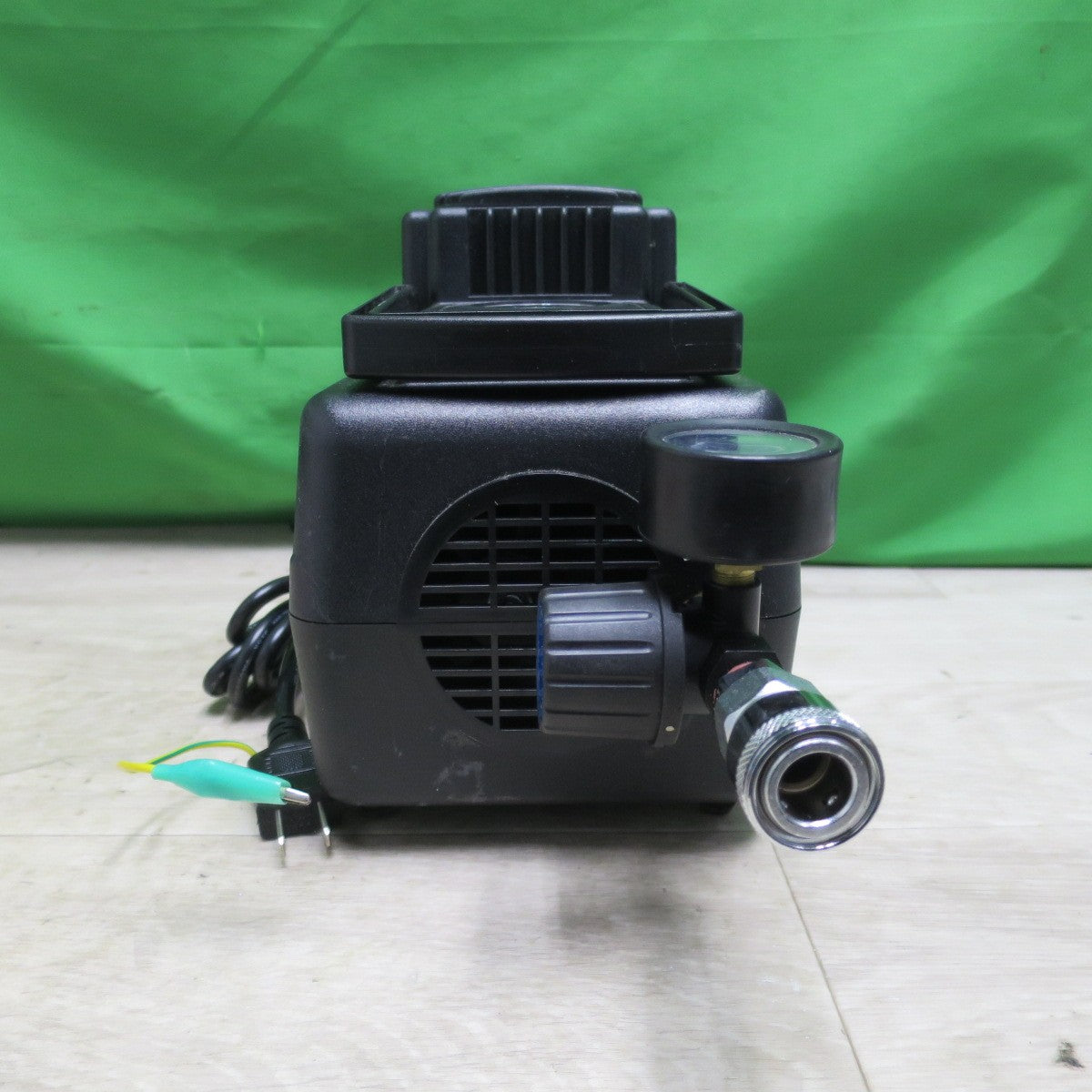 [送料無料] キレイ☆三共コーポレーション オイルレス エアー コンプレッサー 屋内用 100V HMAC-50 エアー スプレー ガン SK11 ホース付き セット☆