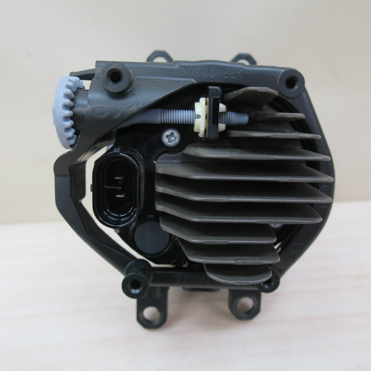 新車外し！左右セット☆トヨタ 純正 LED フォグランプ KOITO 48-150 70311 フォグライト 80 ヴォクシー 30 アルファード ヴェルファイア 等に☆ [送料無料]