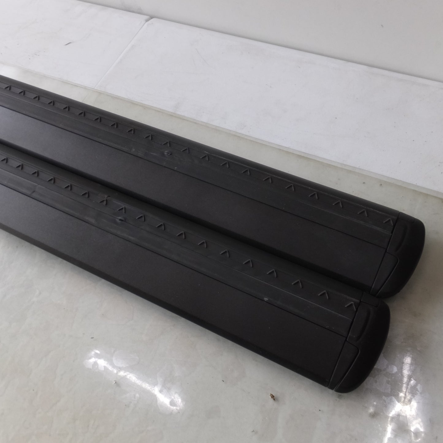 [送料無料] ◆THULE スーリー エボ フラッシュ レール Evo Flush Rail 710600 フット 鍵付き キャリアベース ルーフ キャリア◆