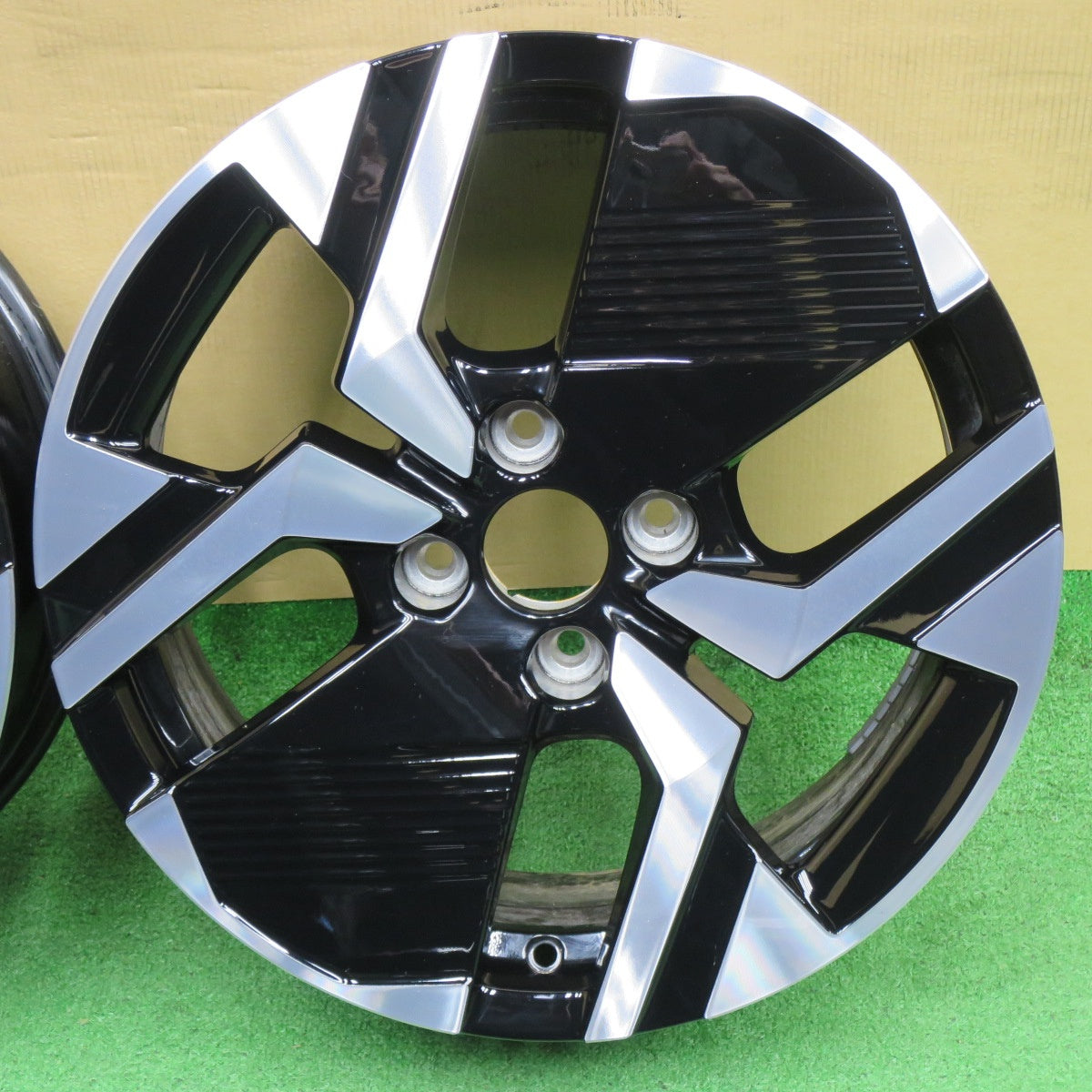 4本価格★プジョー 2008 純正 ホイール 17インチ 17×6.5J PCD108/4H★6060701NKホ