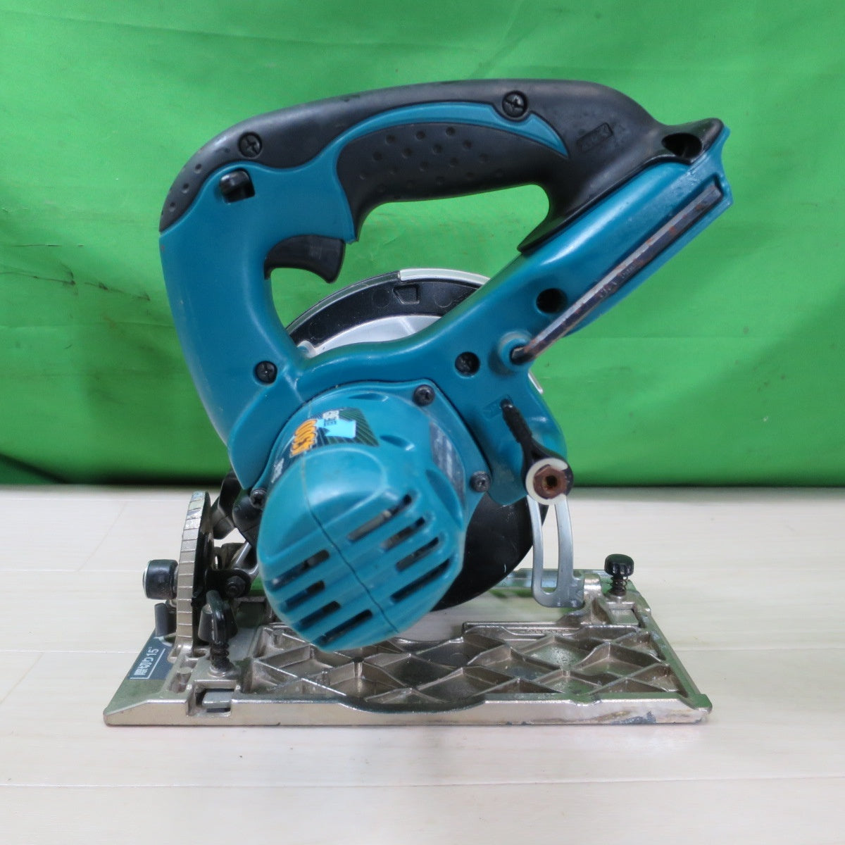 [送料無料] ☆マキタ 125mm 充電式 マルノコ SS540D 電動 工具 切断機 makita 14.4V 丸のこ 丸ノコ 丸鋸 本体のみ☆