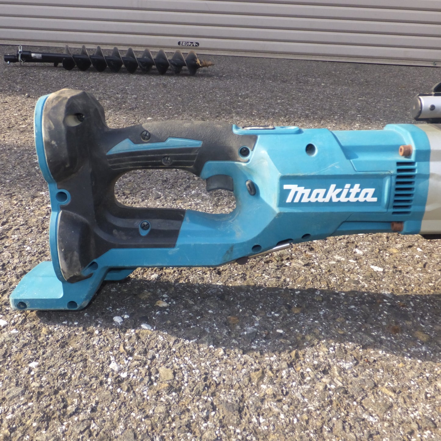 [送料無料] 岐阜発★マキタ makita 充電式アースオーガ DG460D 36V 本体のみ　アースオーガビット 2点 セット★