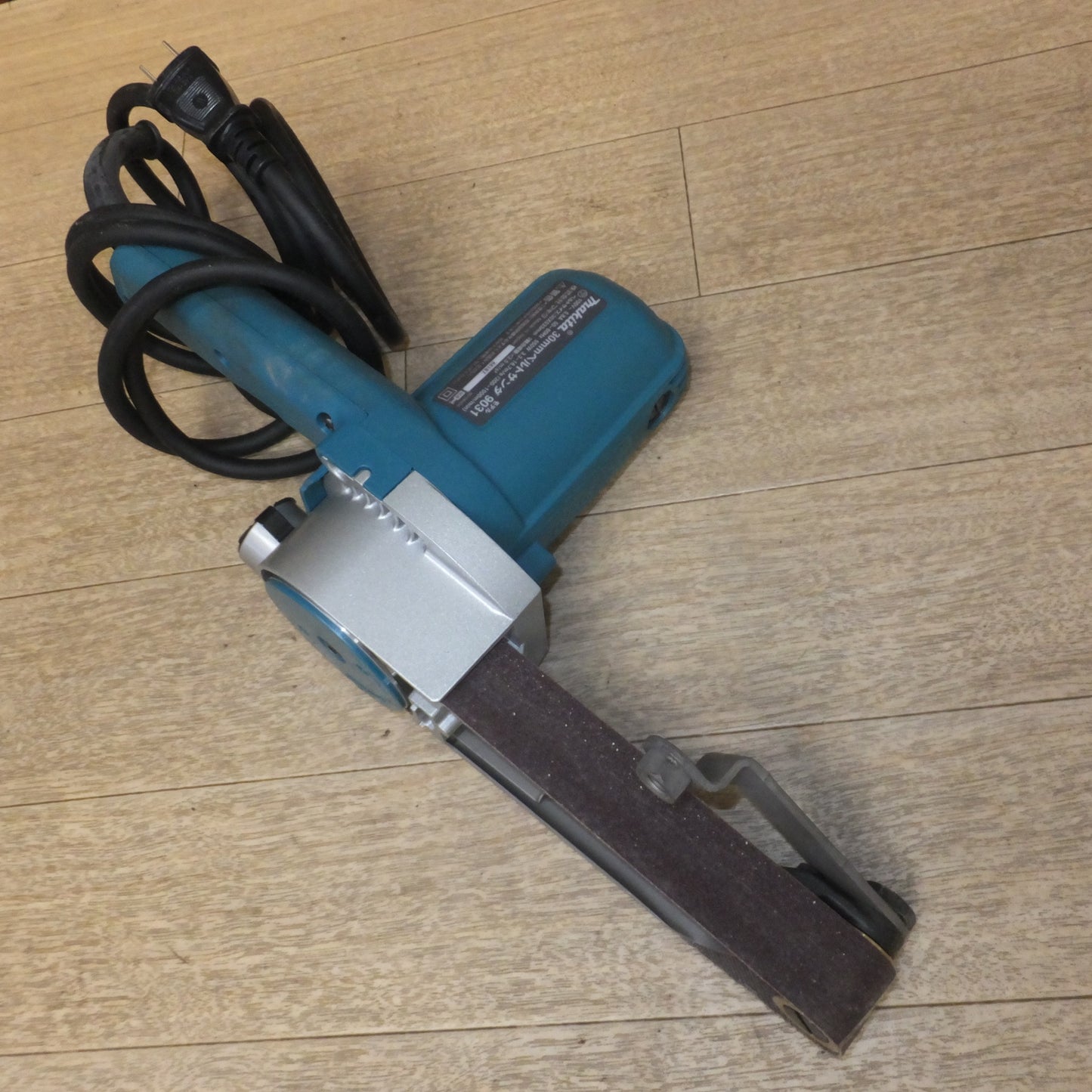 [送料無料] ★マキタ makita 30mm ベルトサンダ 9031　100V～ 5.8A 50-60Hz 550W★