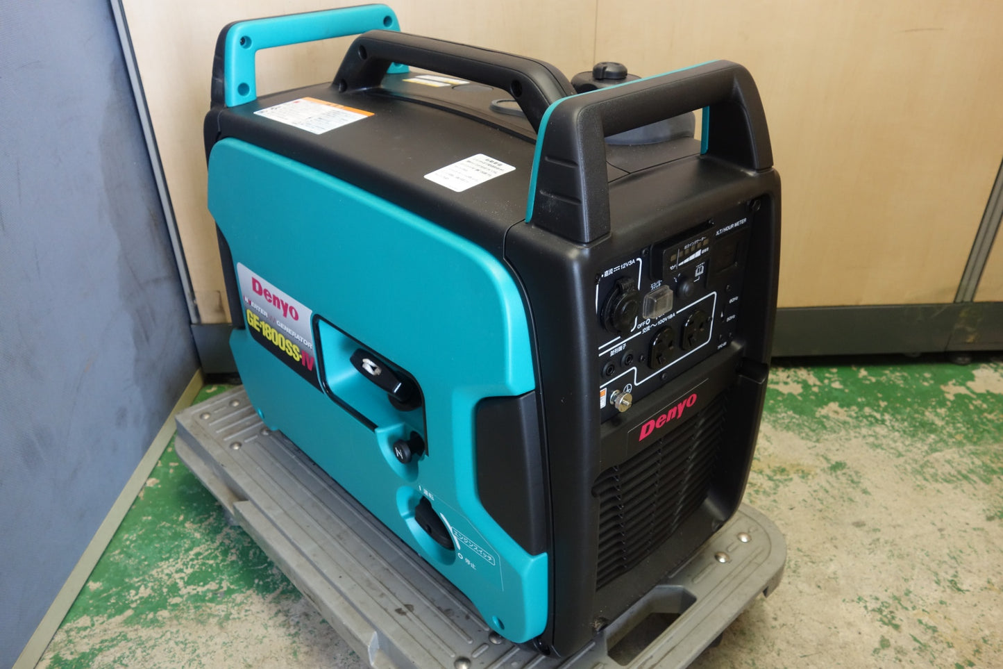 [送料無料] ほぼ未使用！展示品☆デンヨー ガソリン エンジン 防音型 インバータ 発電機 GE-1800SS-IV 稼働0h DENYO インバーター ジェネレーター☆