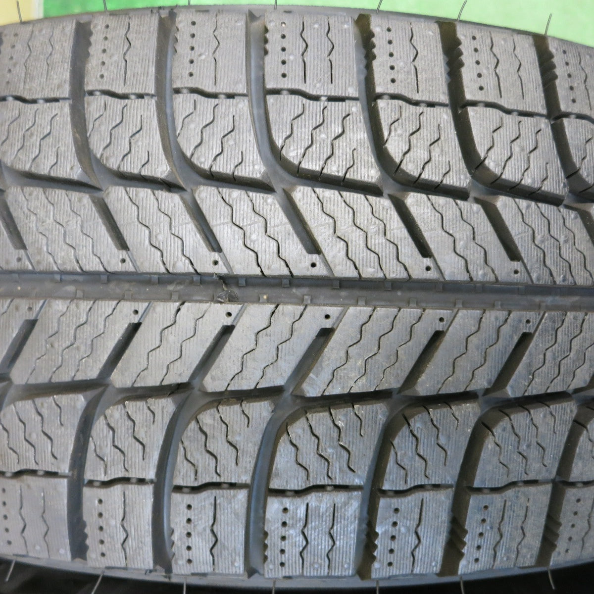 ほぼ未使用！23年★トヨタ 200系 ハイエース 純正 スチール 195/80R15 107/105R スタッドレス ミシュラン AGILIS X-ICE 15インチ PCD139.7/6H★6042305HAス