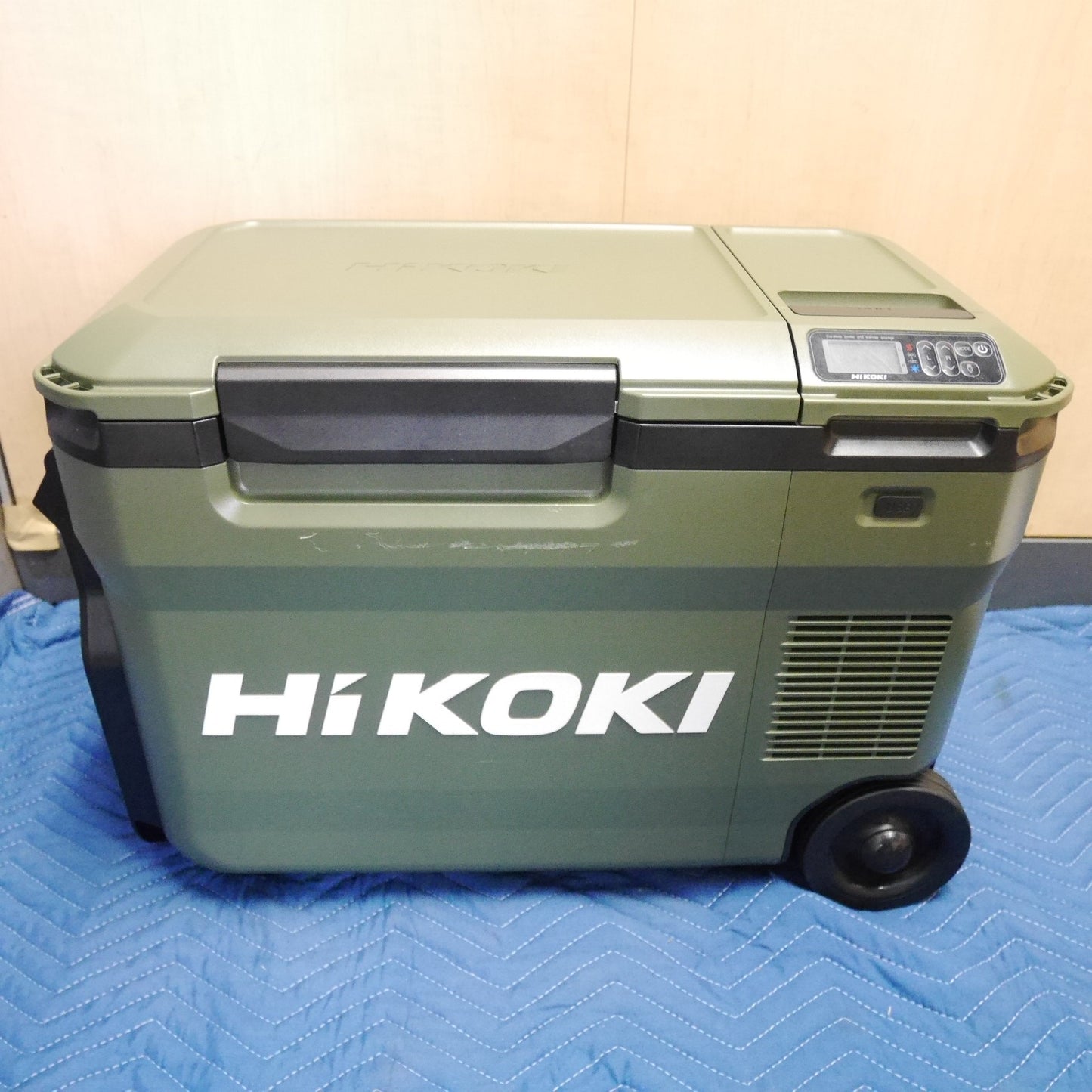 [送料無料] キレイ！バッテリー2個！付属品付き☆HiKOKI ハイコーキ コードレス 冷温庫 UL18DB 25L グリーン カーキ 緑 クーラーボックス ポータブル 冷蔵庫 キャンプ アウトドア☆