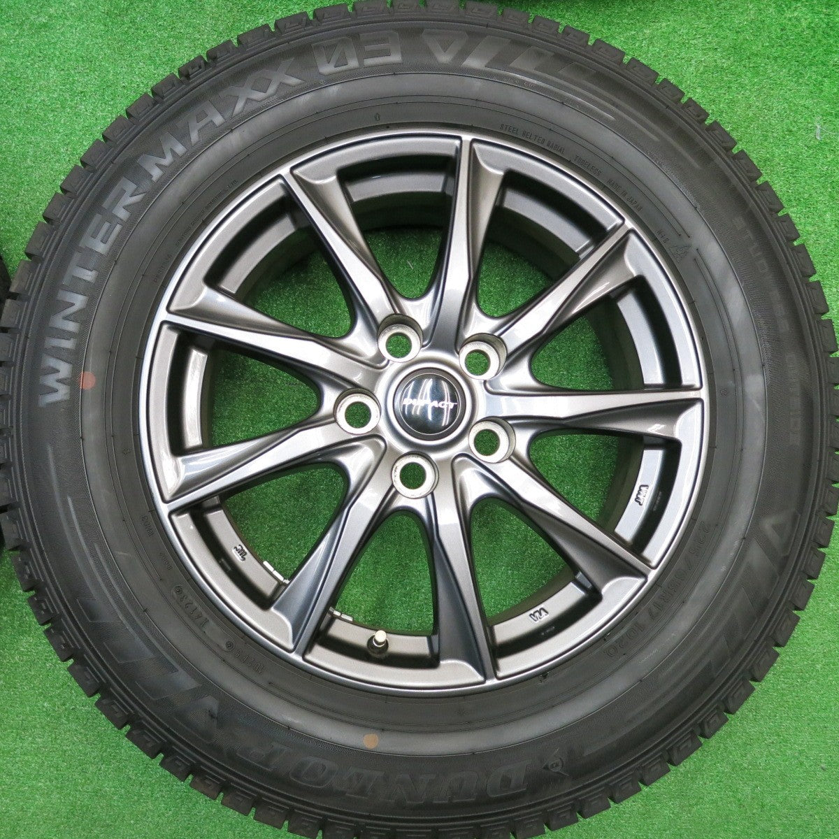 バリ溝！23年！キレイ！9.5分以上★40 アルファード ヴェルファイア 等 225/65R17 スタッドレス ダンロップ ウインターマックス 03 DUFACT デュファクト 17インチ PCD120/5H★5102302HAス