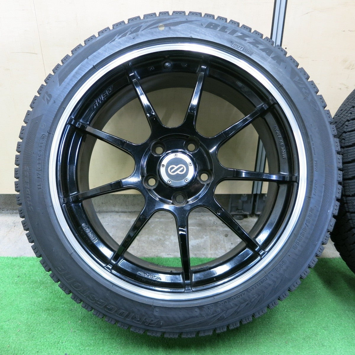 バリ溝！9.5分★スタッドレス ENKEI RSM9 225/45R18 ブリヂストン ブリザック VRX2 エンケイ PCD114.3/5H★4070301ナス